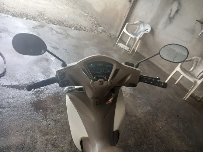 Vende - se Honda biz
