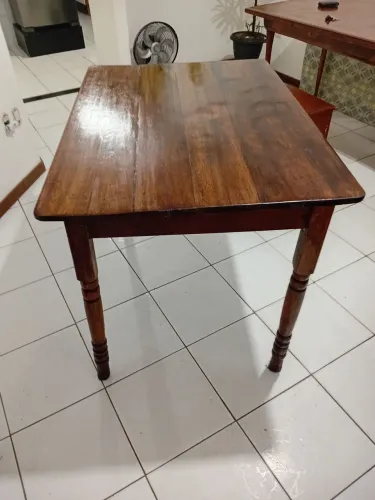 Mesa em Madeira peroba rosa