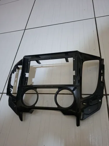 Moldura multimídia L200 TRINTON