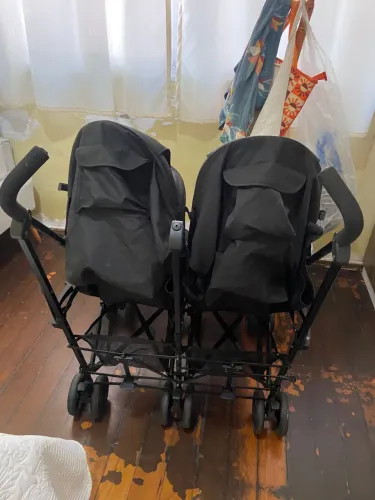 Carrinho de bebê Duplo Burigoto (novo) R$ 450,00