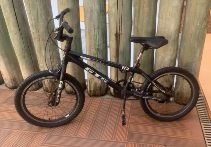 OPORTUNIDADE! VENDO BICICLETA GTS B2 ARO 20!