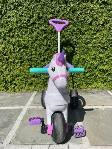 triciclo unicornio