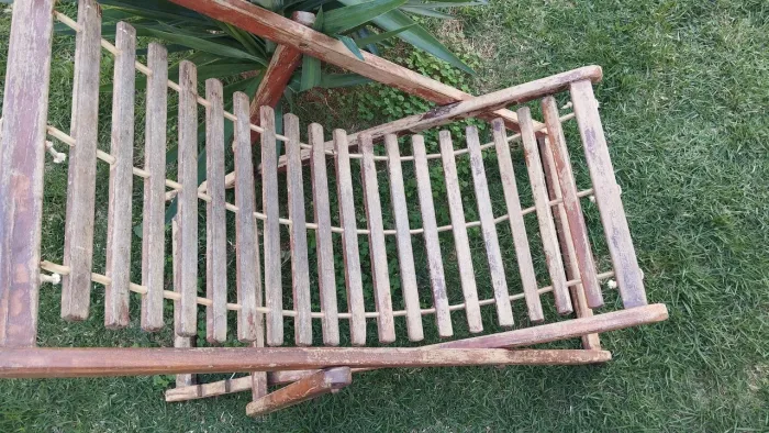 Espreguiçadeira de Madeira Ripada