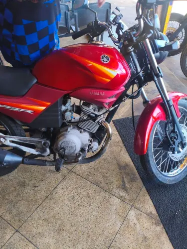 Vende YBR atrasada 