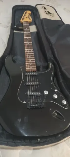 Guitarra Tagima