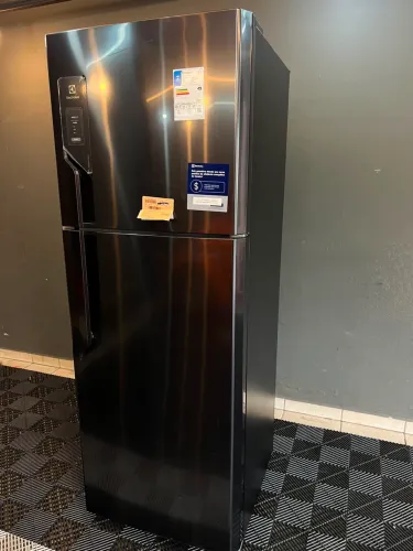 Geladeira NOVA SEM USO Electrolux Frost Free TF71B Duplex Efficient com AutoSense