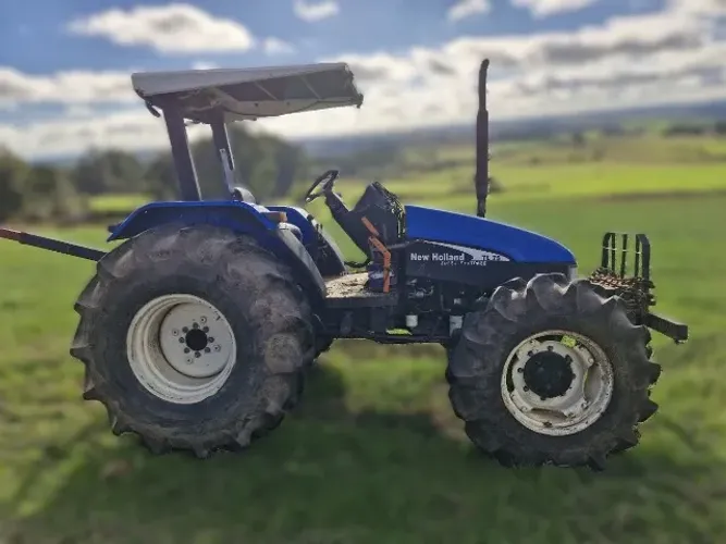 Trator New Holland TL75