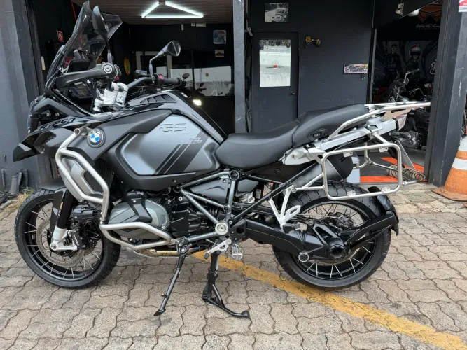 BMW R 1250 GS Adventure Triple Black 2023 | Full + Acessórios | Impecável