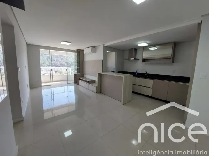 Apartamento para locação, com 2 Dormitórios, sendo 1 Suíte, no bairro Fazenda, em Itajaí/S