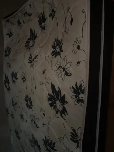 Vendo Cama box solteiro