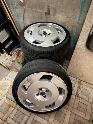 Roda orbital 225/35/17 com pneus zeros 