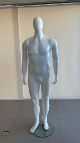 Manequim polietileno plus size (tamanho GG)