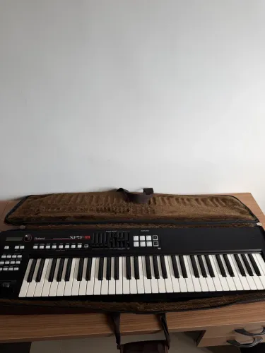VENDO TECLADO ROLAND XPS10 - Com Nota Fiscal e BAG de Couro. 