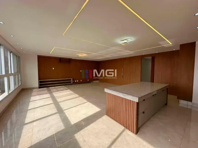 Imóvel para venda possui 228 metros quadrados com 4 quartos em Setor Marista - Goiânia - G