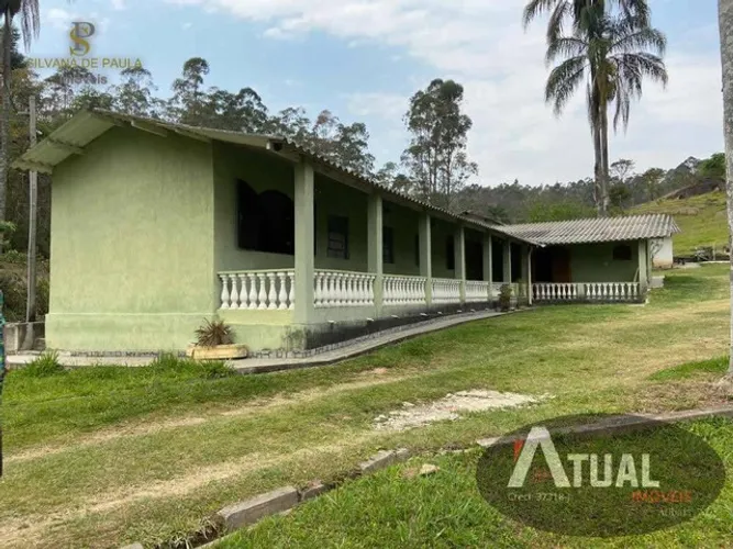 Sítio a venda em Mairiporã com 4 lagos Área de 42.250 m²a 3,5 km centro.
