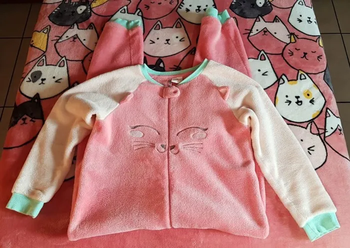 Pijama Macacão Fleece Infantil Menina "Impecável".