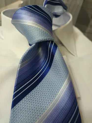 Gravata listrada semi slim nova coleção contato só pelo whatsapp leia o anúncio 