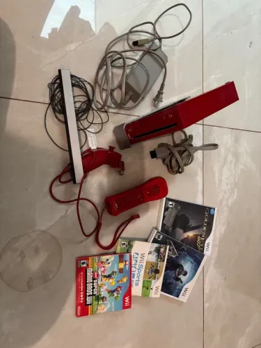 Nintendo Wii Vermelho edição especial Mário- Completo e funcionando