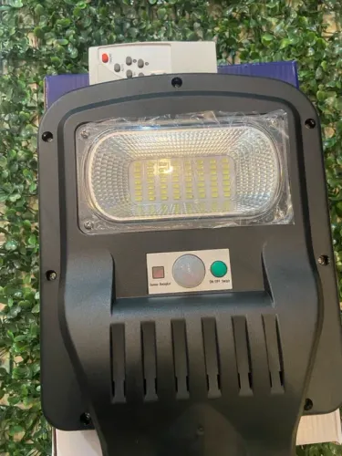 Luminária 50w Energia Solar C/ Sensor 