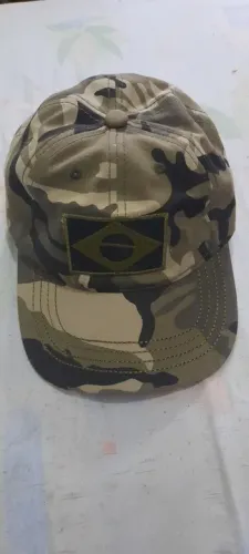 Boné camuflado Brasil. NOVO.