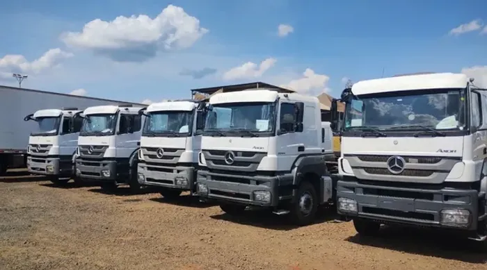 MB 3344 ano 2019, 6x4, cabine leito, semiautomático, em SP