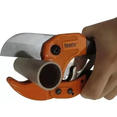 Cortador De Tubo Pvc Com Trava 42mm