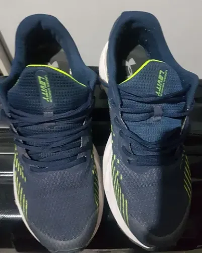 Tênis Under Armour Levity 44