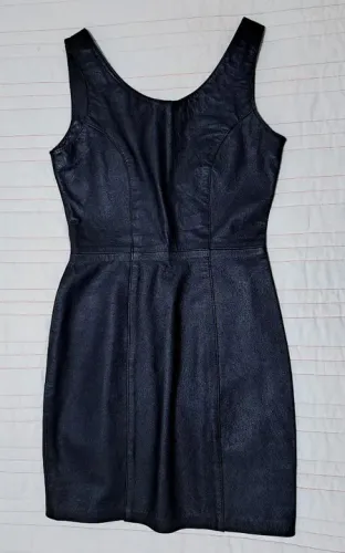 Vestido em couro legítimo, preto, tamanho P
