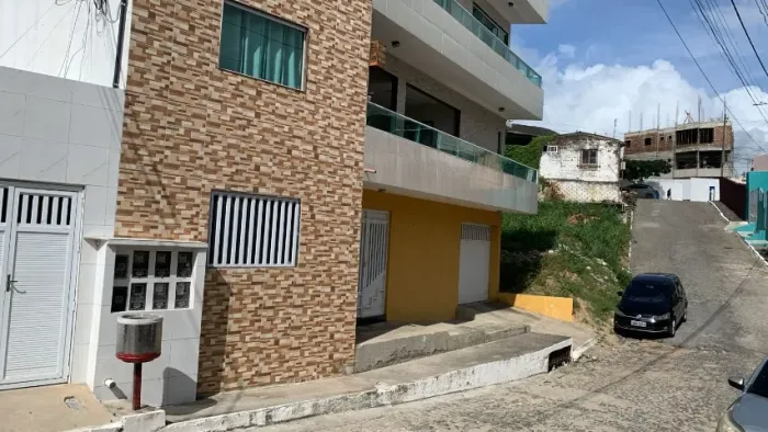 ALUGO APTO NO CENTRO DE SURUBIM