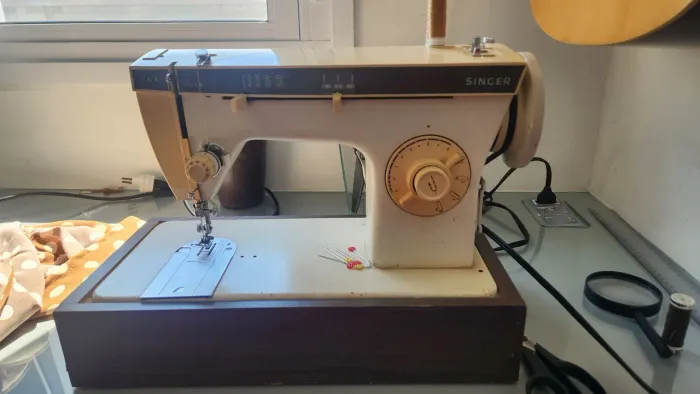 Máquina de costura Singer 247 Zig Zag Luxo