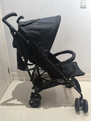 Carrinho de bebê preto - Sprinter Burigotto