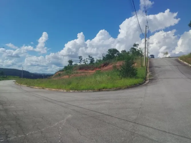 Excelente lote de esquina no Vista da Lagoa
