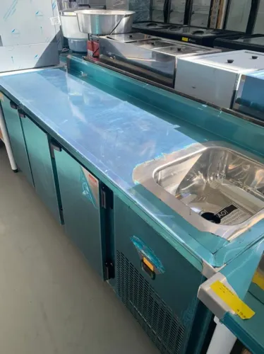 NZ. Bancada Refrigerada com Pia inox 2 metros