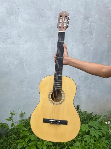 Violão VOGGA vai com capa faço 300 pra vender o mais rápido 