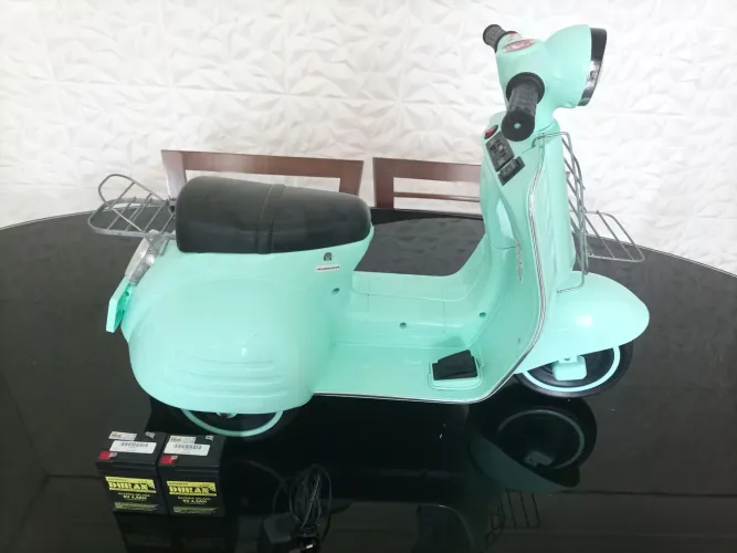 Moto elétrica infantil