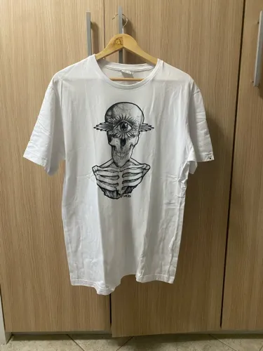Camiseta Branca MCD Caveira - Tam G
