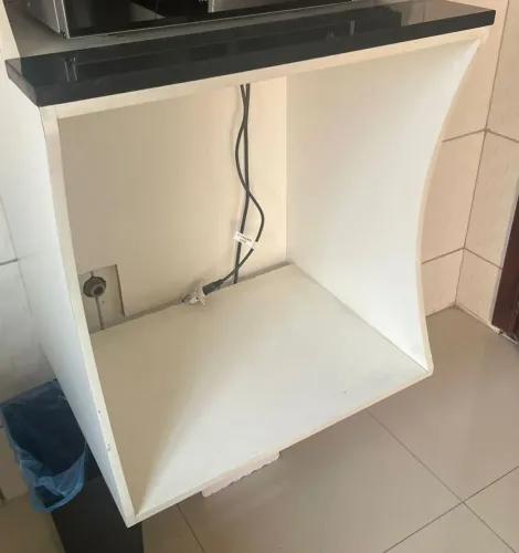 Armário suspenso branco para cozinha e lavanderia