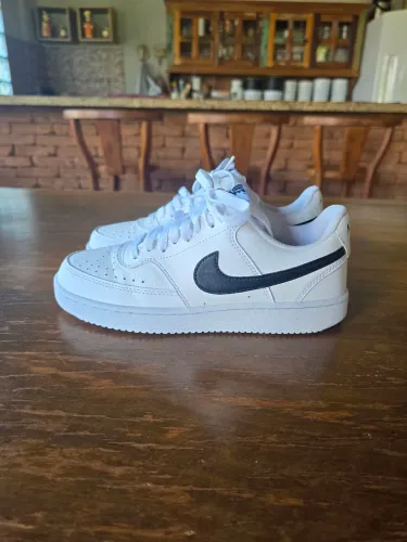 Vendo tênis Nike Court Vision 36!! Original!! Novo