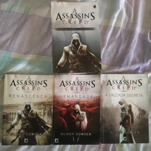 Box de Livros Assassins Creed: RENASCENÇA, IRMANDADE, A CRUZADA SECRETA