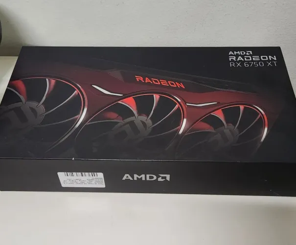AMD Radeon RX 6750 XT