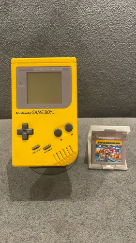Game boy DMG Yellow Play it loud
