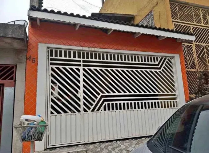 Vendo esta casa na Vila dos Remédios em Osasco, próximo à caixa econômica