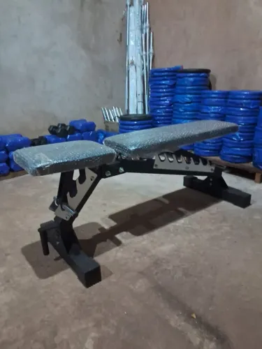 Banco Bi-regulável com rodízio