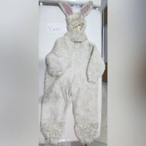Fantasia macacão de Coelho branco 7 anos