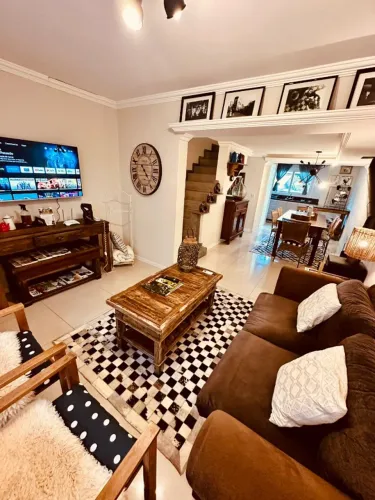 Casa Geminada 4 dorm. no Centro de Canela/RS