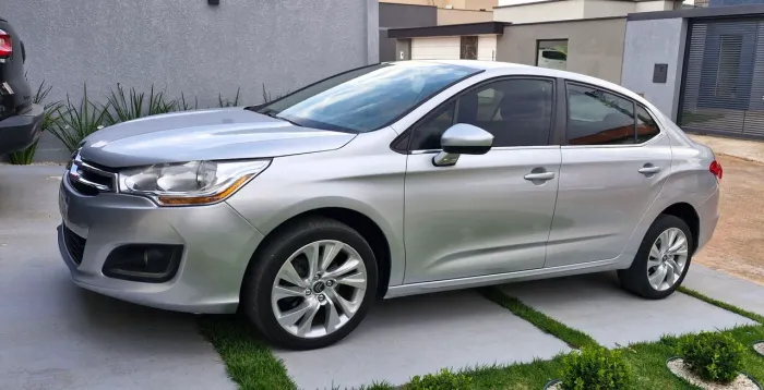 Citroen C4 Lounge Tendance 2.0 Flex 4P Aut. 2014