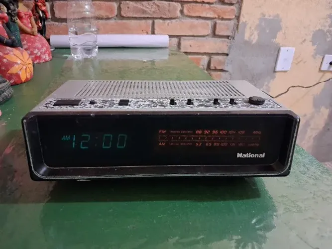 Radio despertador National OFERTA! RC-4895 MA (Bivolt chaveado)