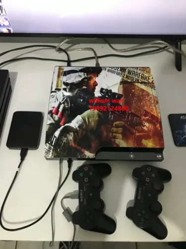 Vendo PS3 modelo slim com hd interno turbinado 1tb, pra colocar muita coisa desb