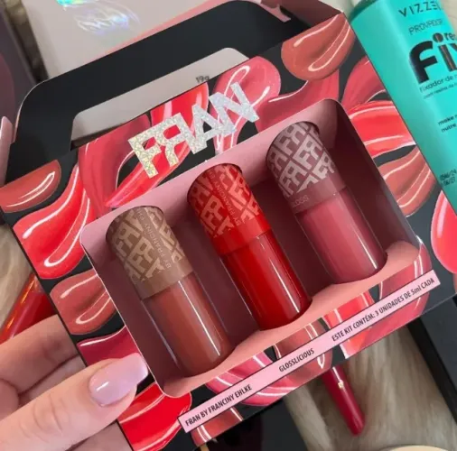 Ele está de volta ! Kit @franbyfr GLOSSLICIOUS de volta para você garantir!!