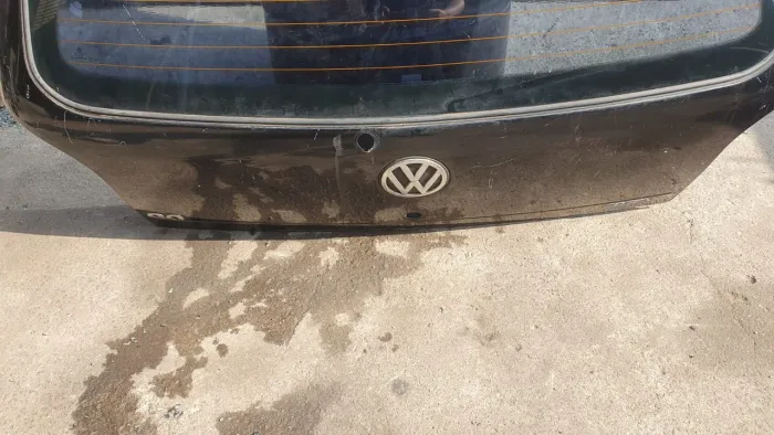 Tampa traseira Volkswagen Gol G3 1999/2005 C/detalhe